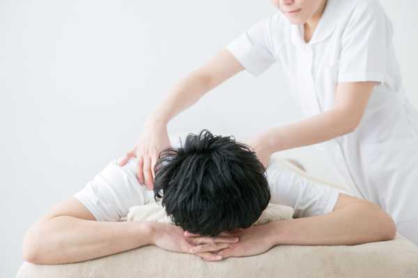 高齢社会で需要拡大 あん摩マッサージ指圧師として安定収入と将来性を手に入れる